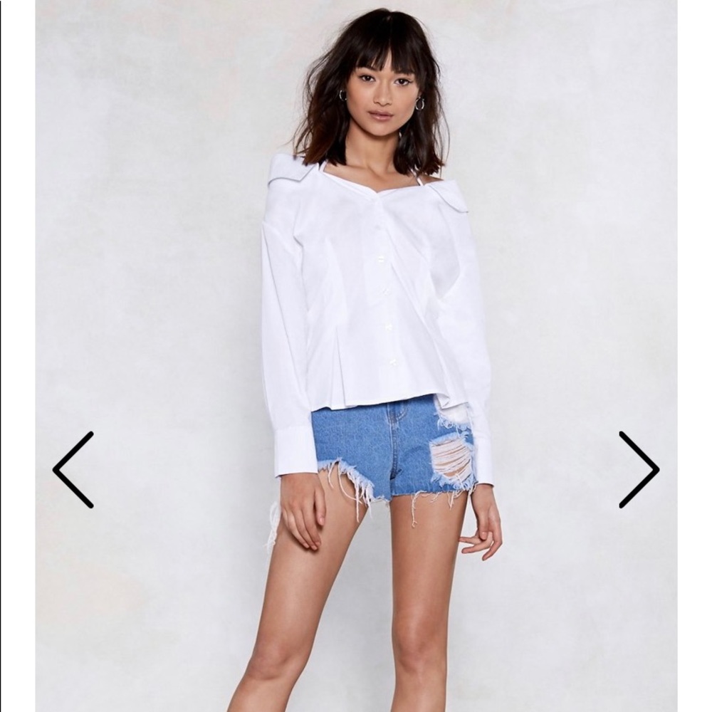 NASTYGAL Halter Neck Shirt🤍